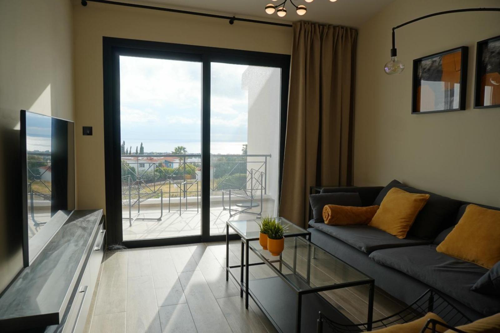 Apartment Wonderful View From The Beautiful Paphos